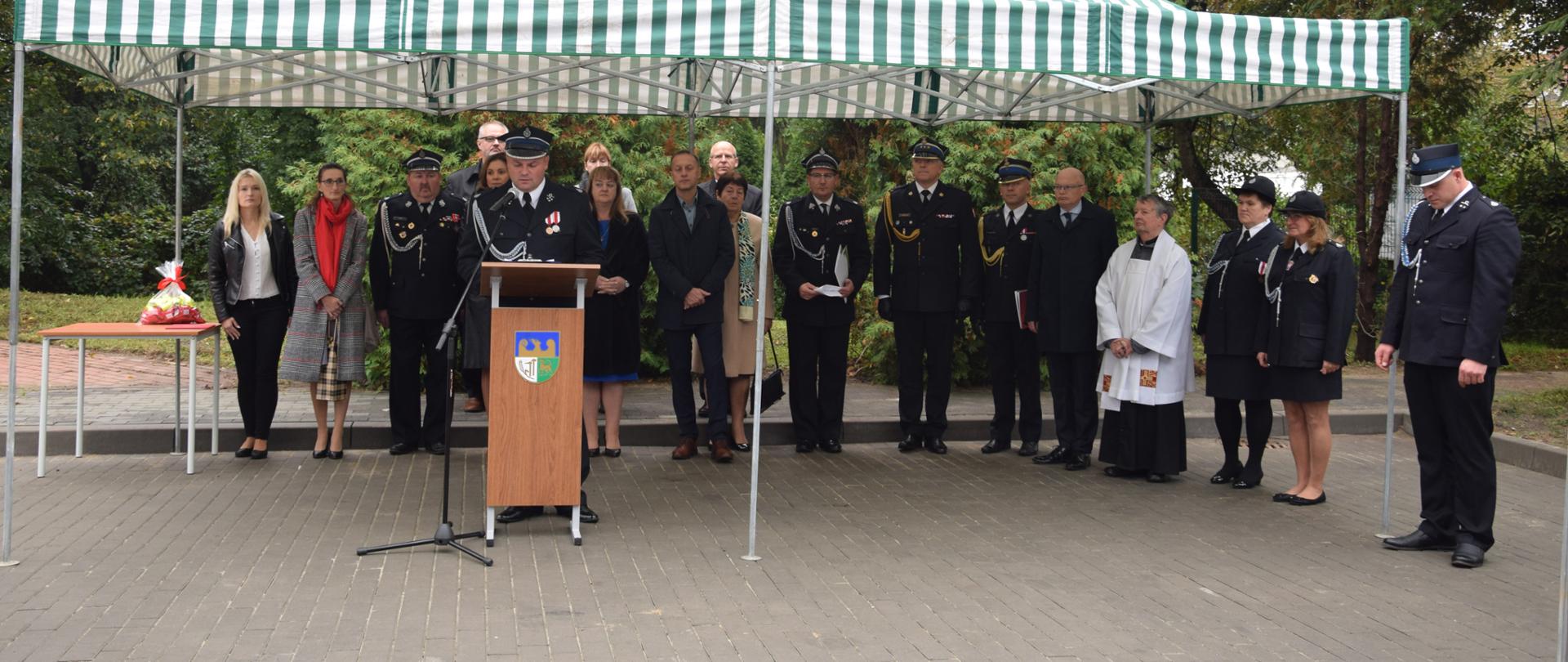 Uroczystość przekazania średniego samochodu ratowniczo - gaśniczego
