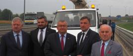 Minister A. Adamczyk uczestniczył w inauguracji wprowadzenia nowego oznakowania na drogach
