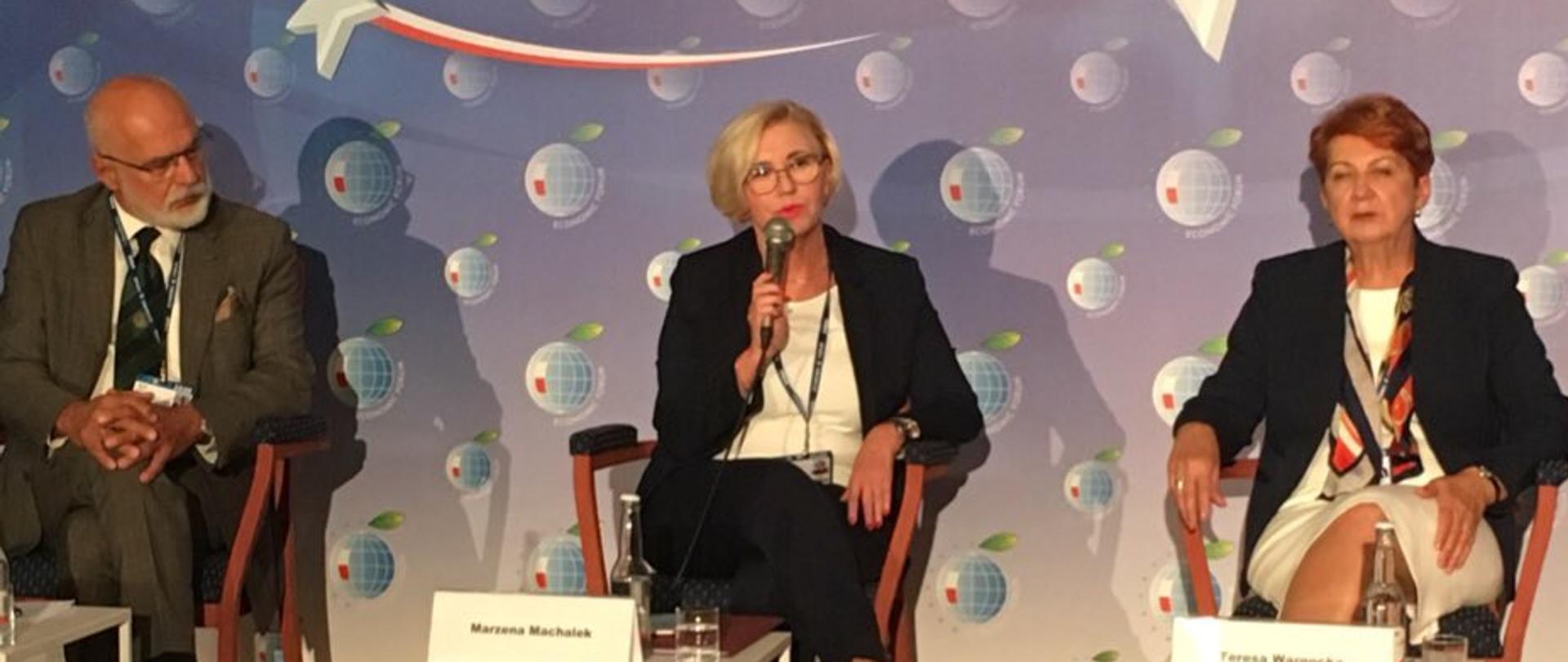 Zdjęcie z Forum Ekonomicznego w Karpaczu z udziałem wiceminister Marzeny Machałek