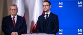 Minister infrastruktury Andrzej Adamczyk oraz poseł do Parlamentu Europejskiego Tomasz Poręba