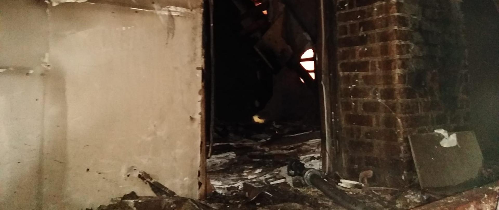 Spalone pomieszczenie