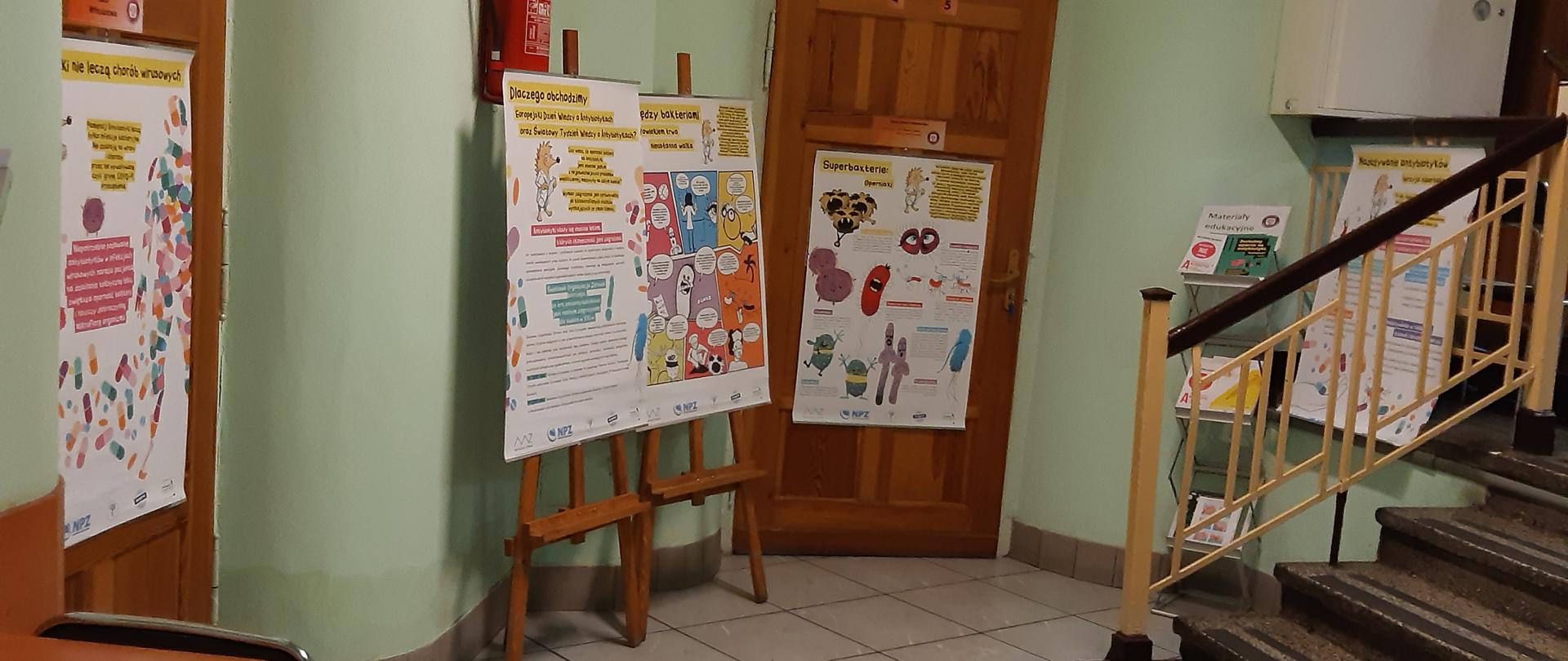 Na terenie PSSE w Bytomiu zorganizowano wystawę antybiotykową pt. „Superbakterie Oporniak”