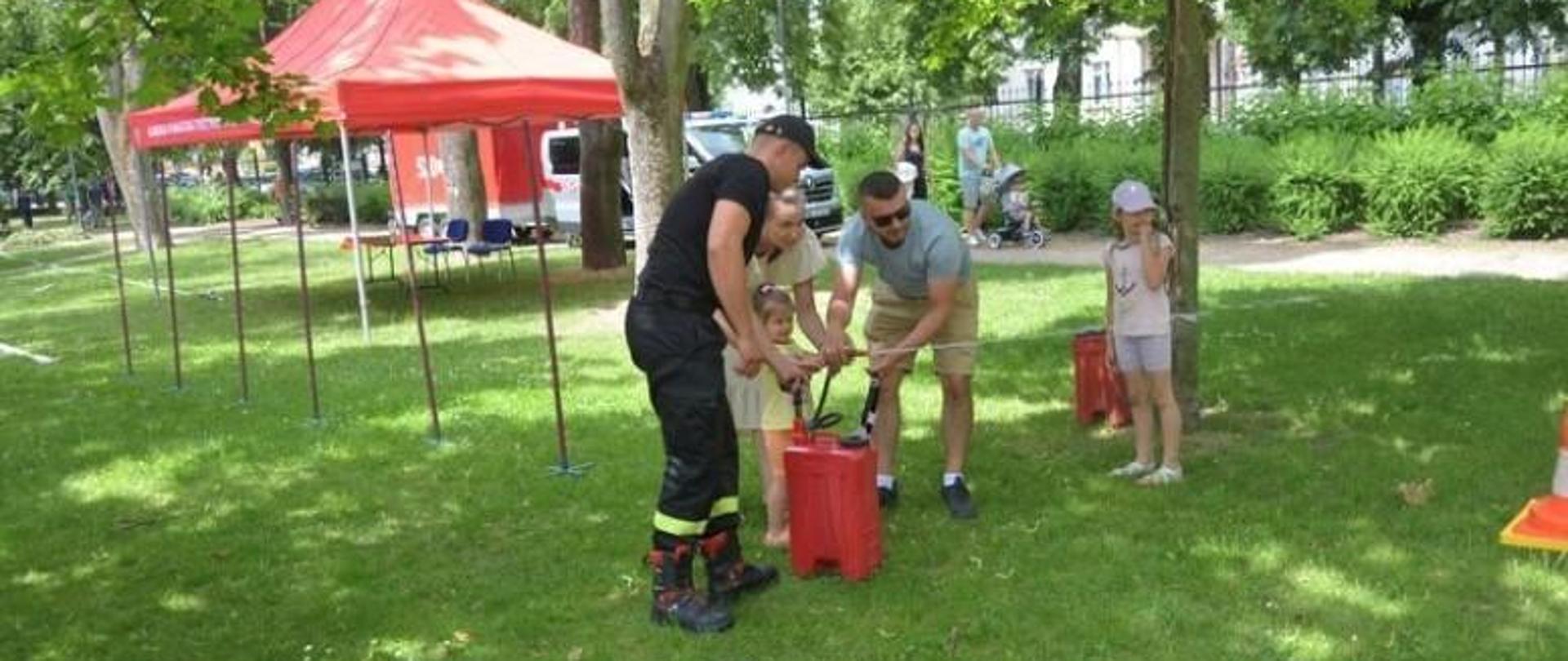 Strażackie atrakcje podczas Dnia Dziecka w Mławie