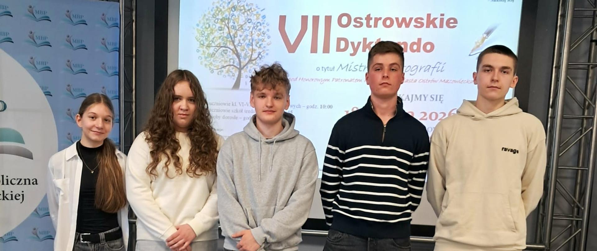 Ortograficzne zmagania - udział reprezentacji naszej szkoły w VII Ostrowskim Dyktandzie.