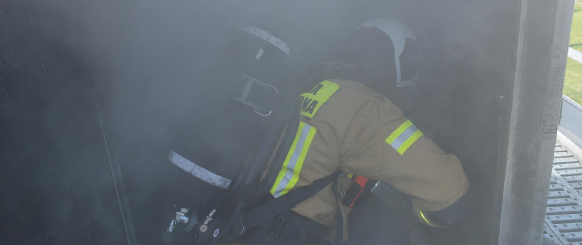 Ćwiczenia z zakresu pożarów wewnętrznych.