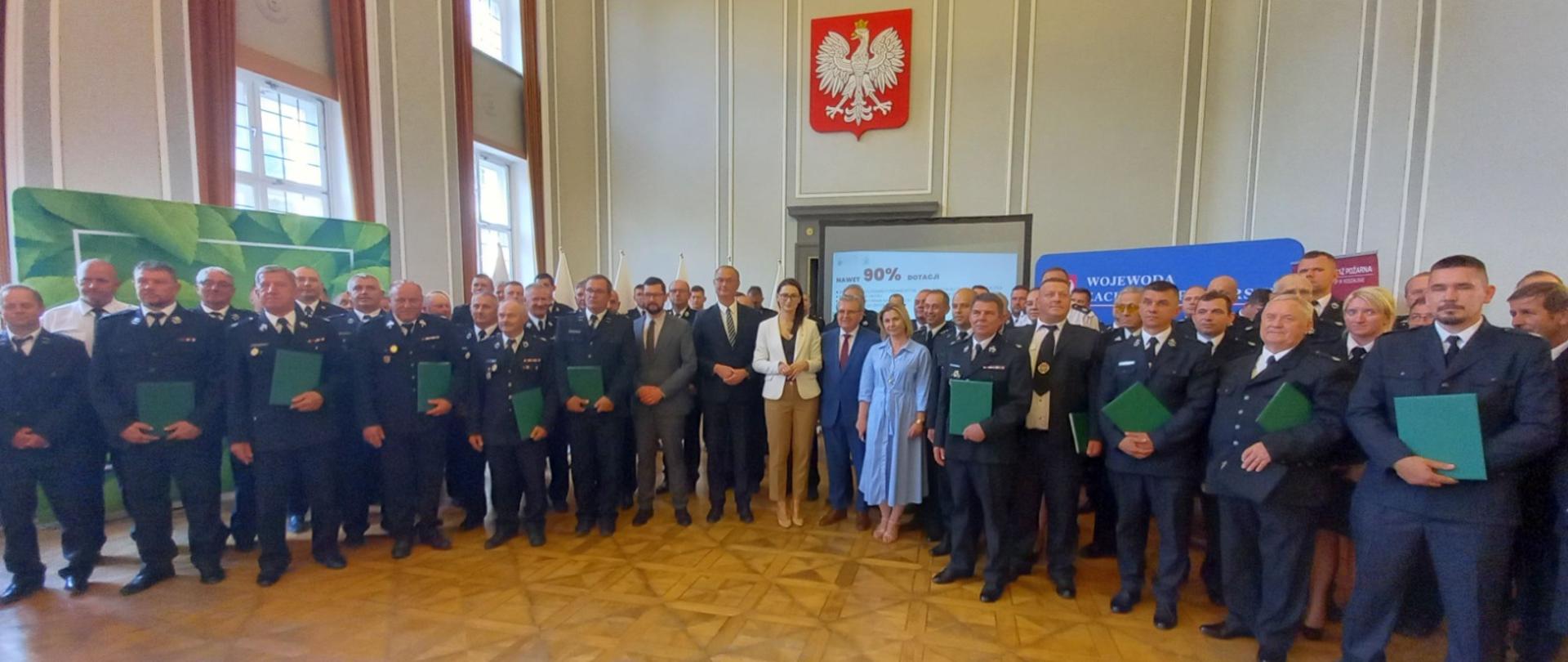 Uroczystość podpisania i wręczenia umów na program Mały Strażak i Remiza