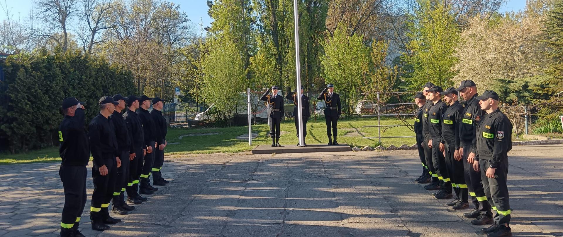Dzień flagi państwowej w KM PSP w Kaliszu 02.05.2026