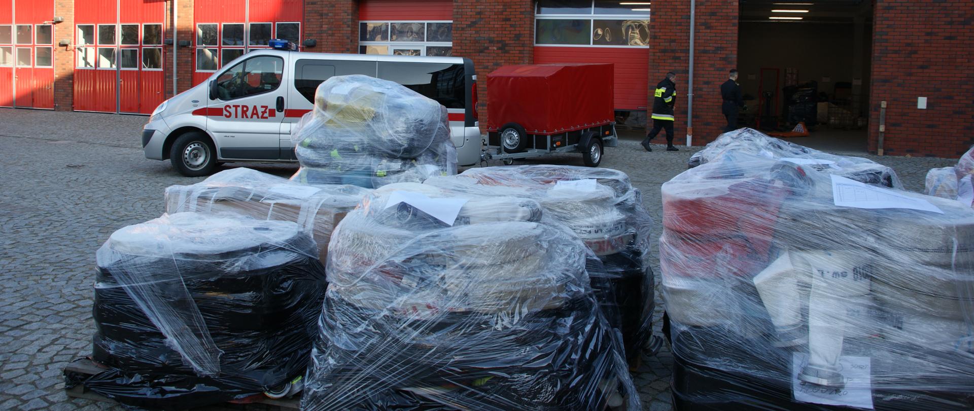 Dostawa kolejnej partii darów