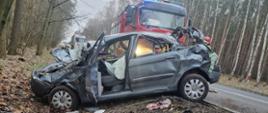 Wypadek samochodu osobowego marki CITROEN XSARA PICASSO na 46. kilometrze drogi wojewódzkiej nr 178 na wysokości miejscowości Łukowo.