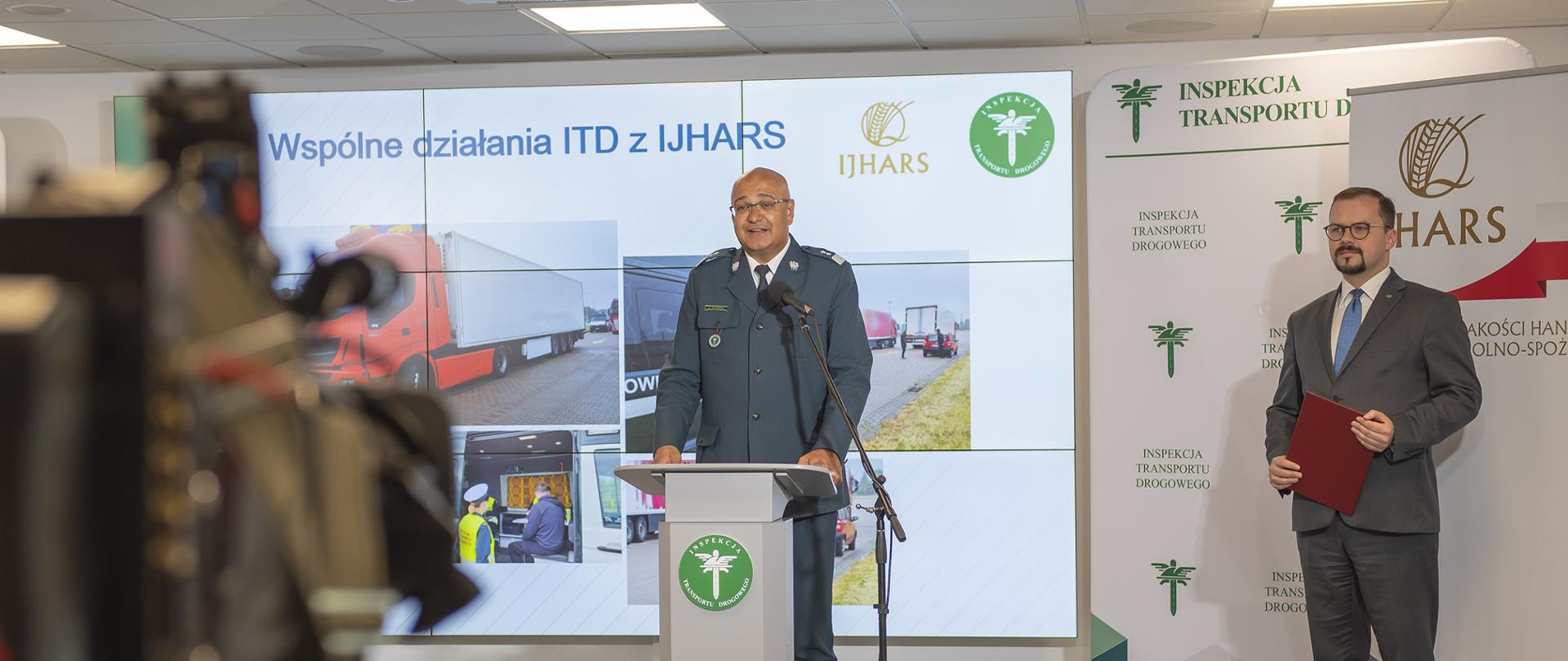 Briefing Głównego Inspektora Transportu Drogowego Alvina Gajadhura i Głównego Inspektora Jakości Handlowej Artykułów Rolno-Spożywczych Przemysława Rzodkiewicza w siedzibie GITD
