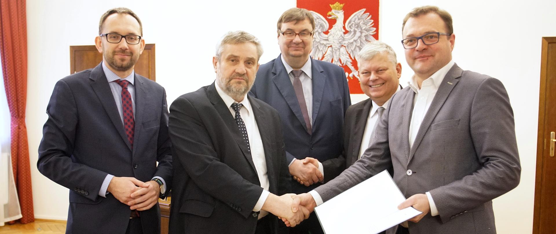 Uroczystość przejęcia szkoły