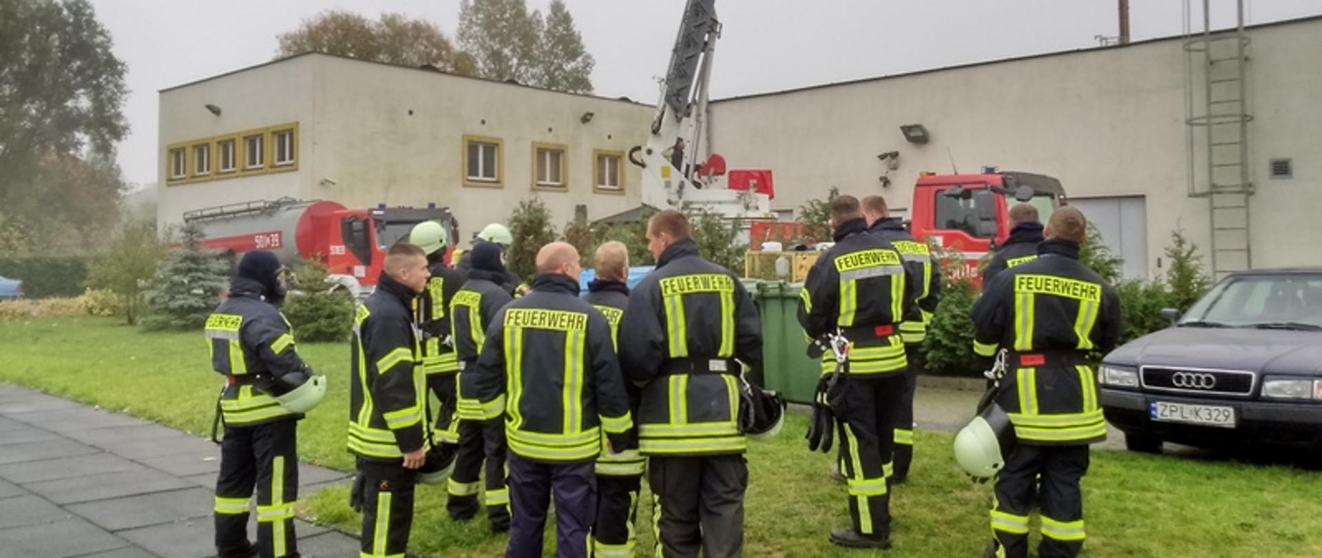 Zdjęcie przedstawia strażaków z Niemiec