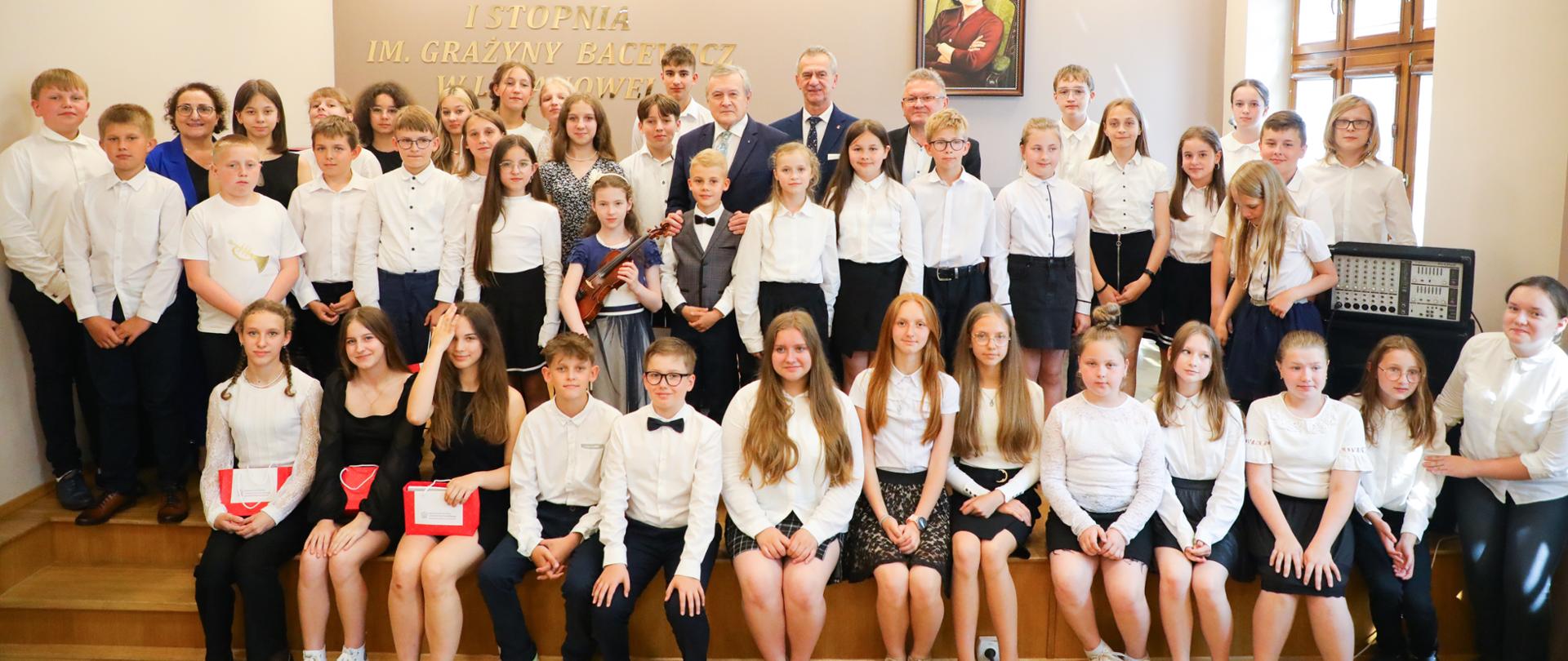 Wizyta ministra kultury prof. Piotra Glińskiego w Państwowej Szkole Muzycznej w Limanowej, fot. Danuta Matloch