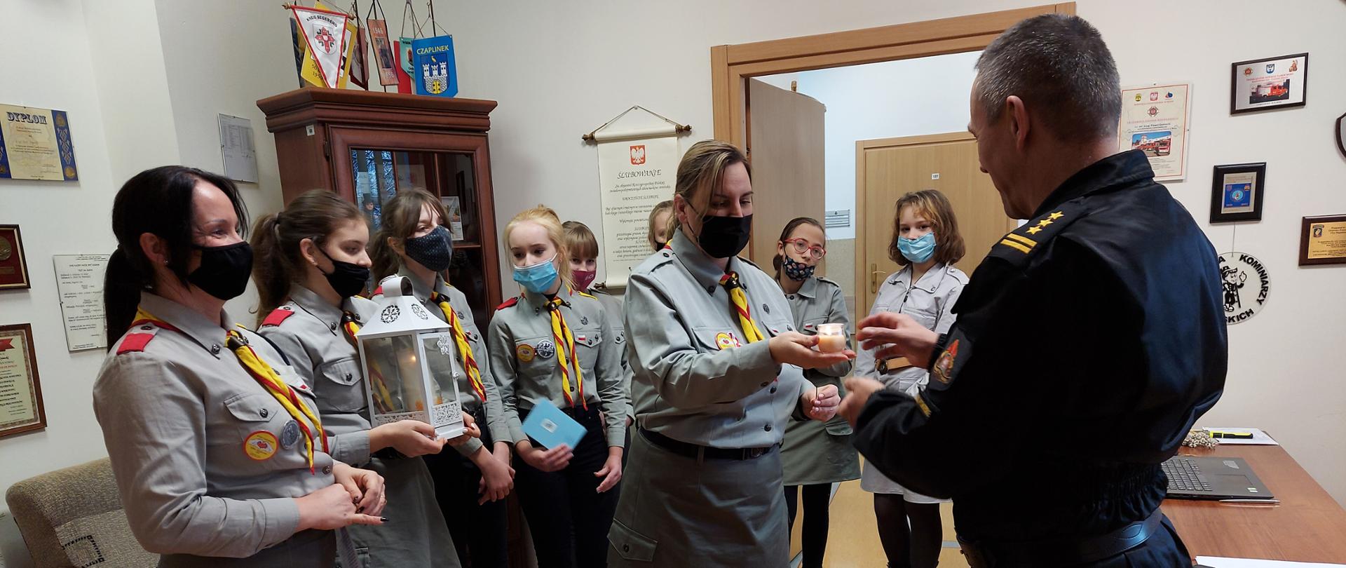 Wręczenie " Betlejemskiego Światełka Pokoju"