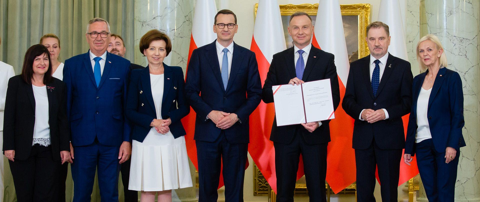 Prime Minister Mateusz Morawiecki during the ceremony of signing the Act on Bridging Pensions by the President.