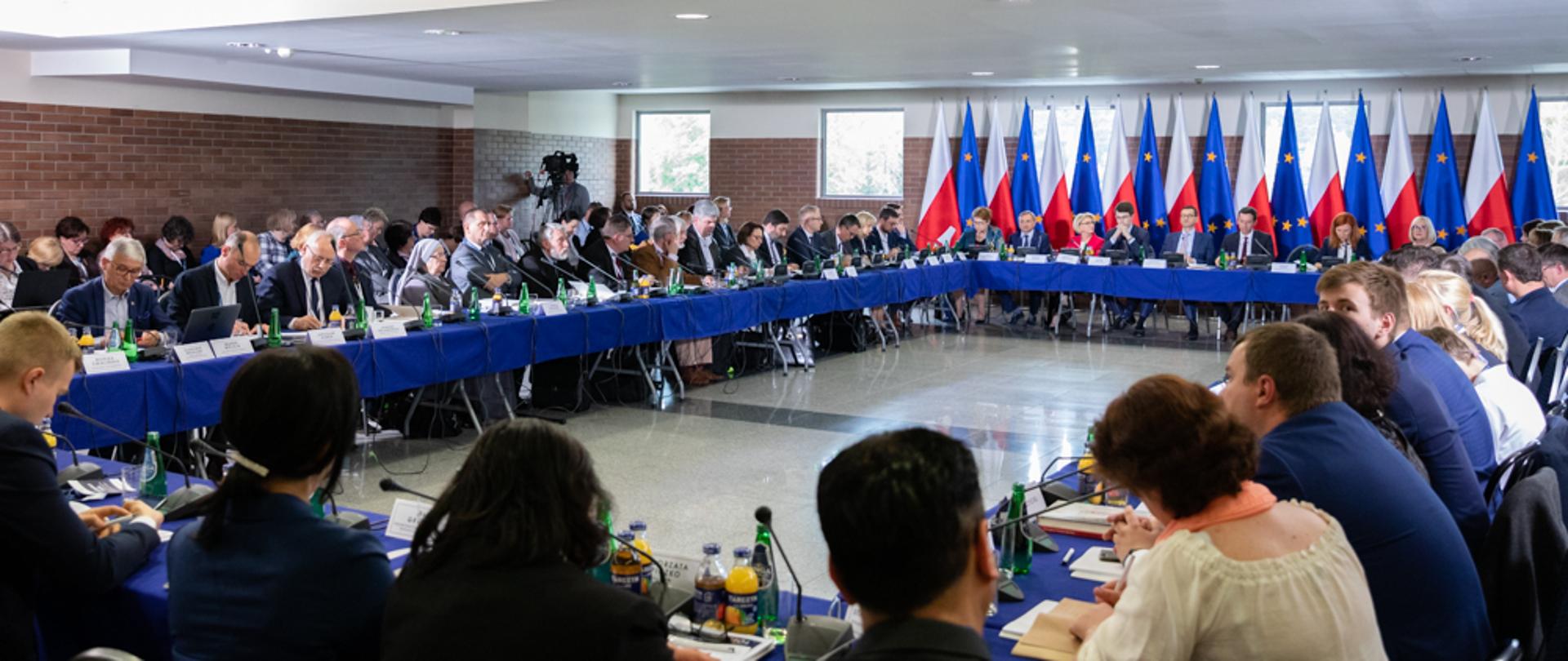 Trzecia tura rozmów przy „Okrągłym stole” edukacyjnym