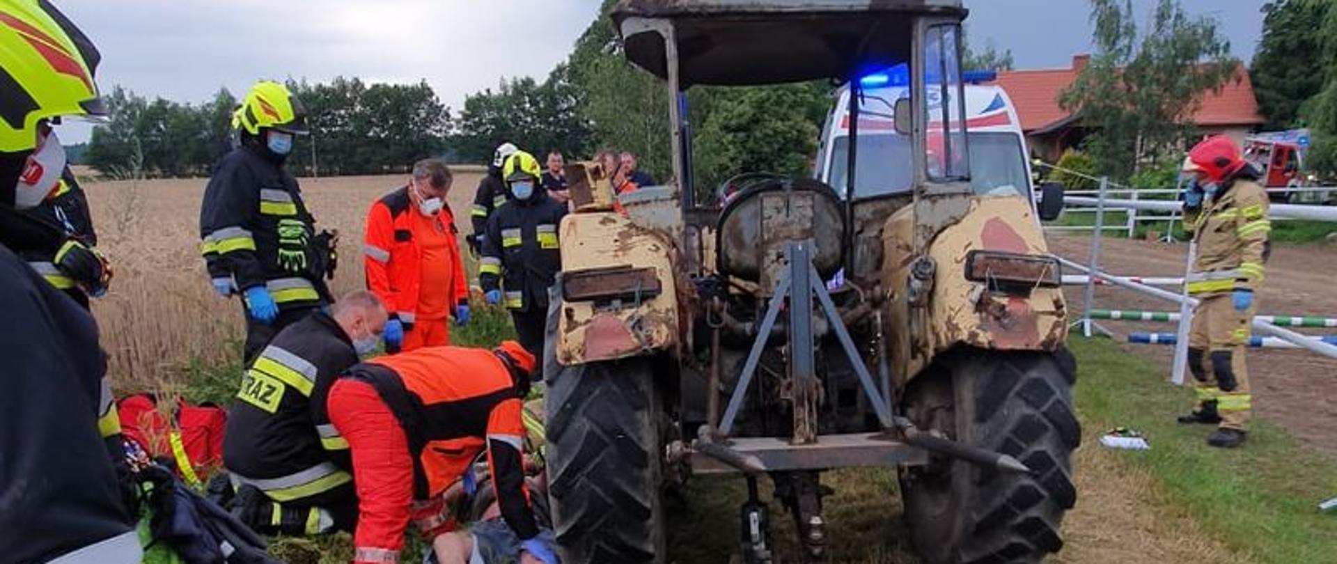 Rolnik najechany przez ciągnik rolniczy