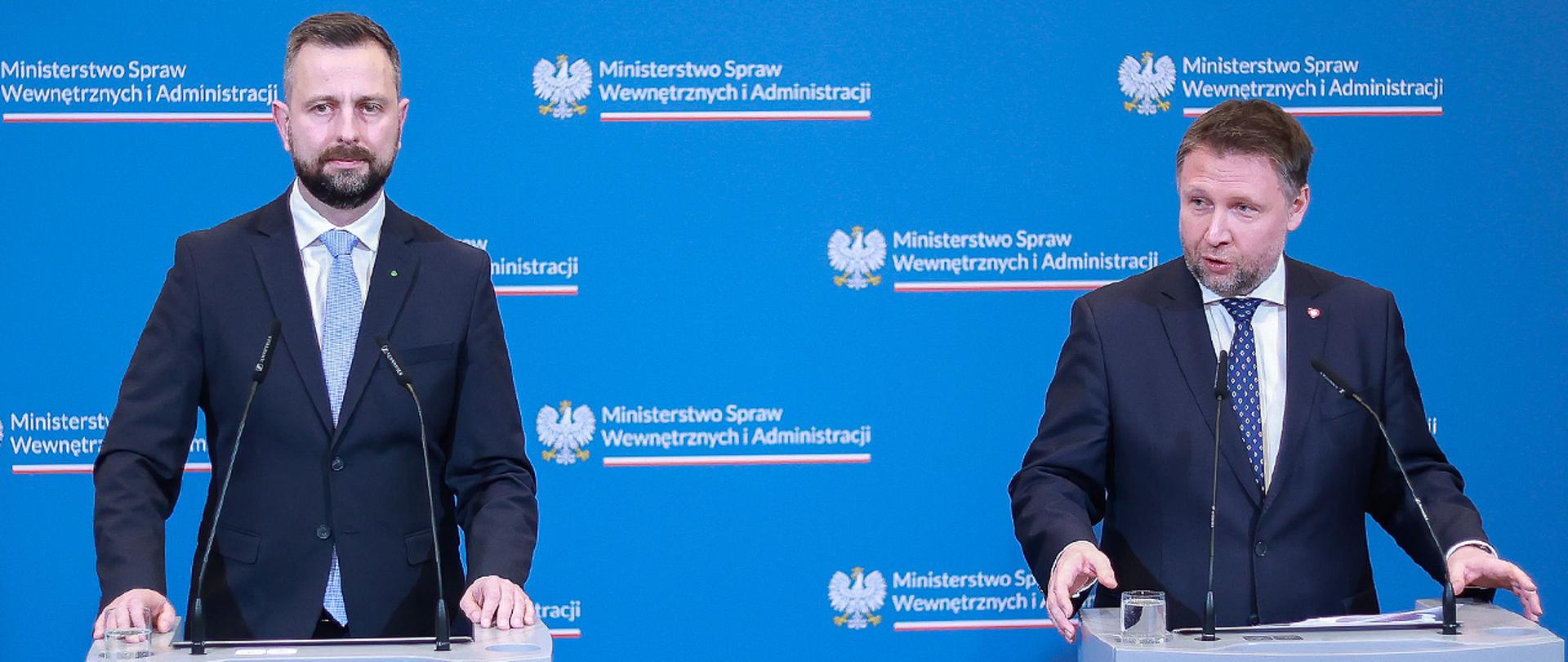 22 marca 2024 r. w Ministerstwie Spraw Wewnętrznych i Administracji w Warszawie odbyła się konferencja prasowa ministra spraw wewnętrznych i administracji Marcina Kierwińskiego z udziałem Władysława Kosiniaka-Kamysza wicepremiera - ministra obrony narodowej, dotycząca założeń do ustawy o ochronie ludności i obronie cywilnej. Fot. Krzysztof Niedziela/CO MON