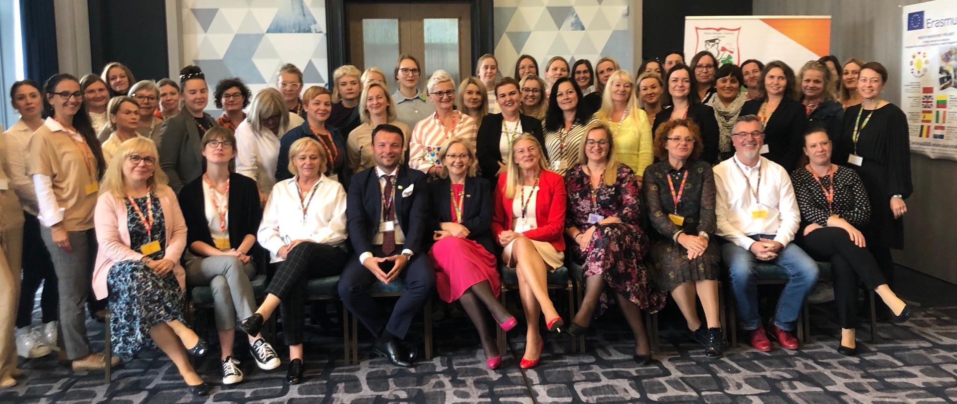 Konferencja zdjęcie główne 