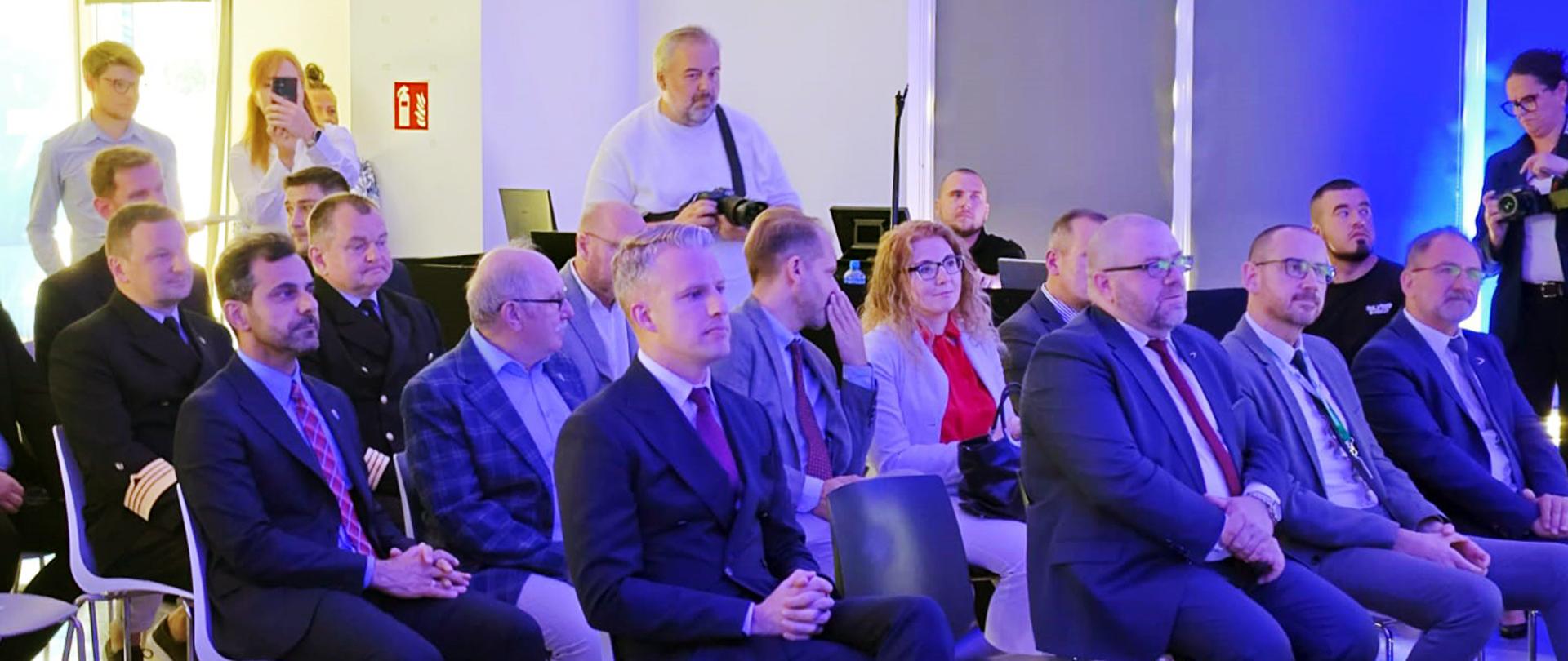 Towarowe składy dojadą do portu w Policach