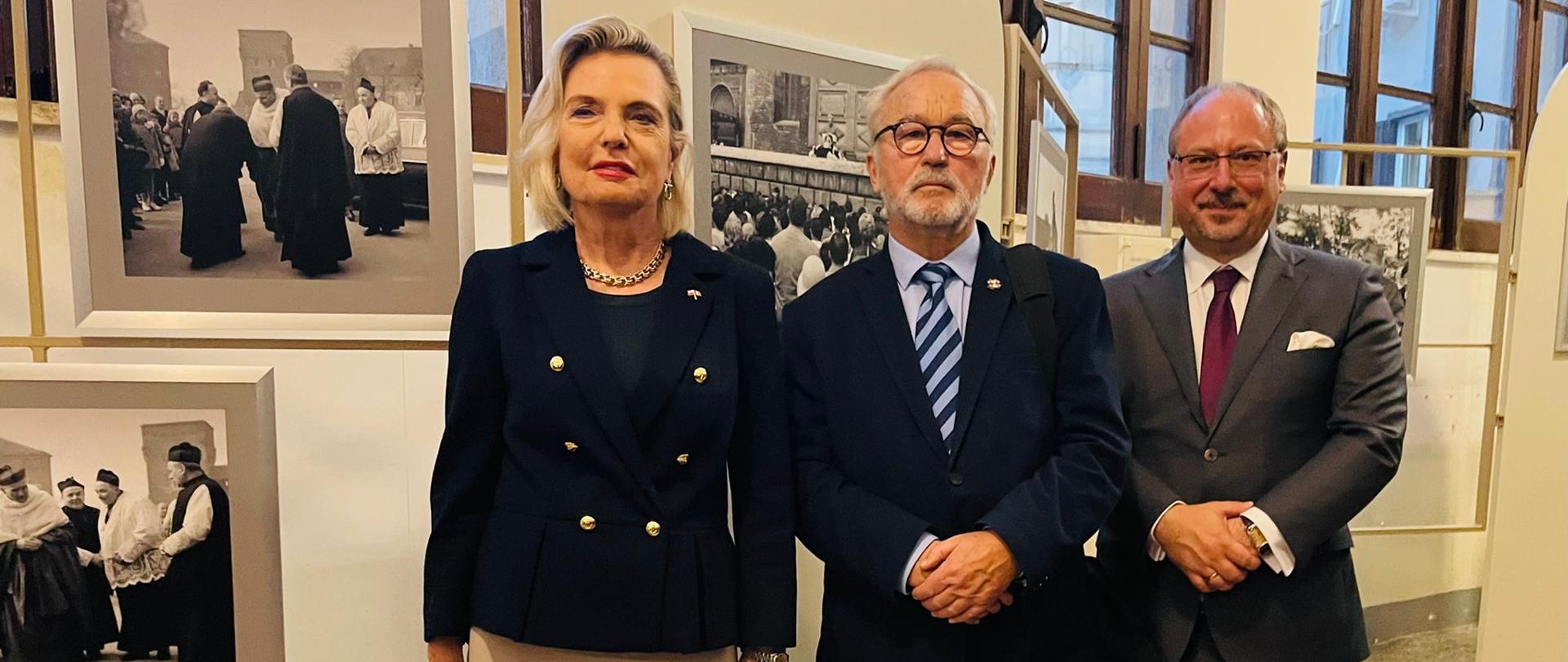 Szef Służby Zagranicznej Arkady Rzegocki w towarzystwie z Ambasador Anną Marią Anders 