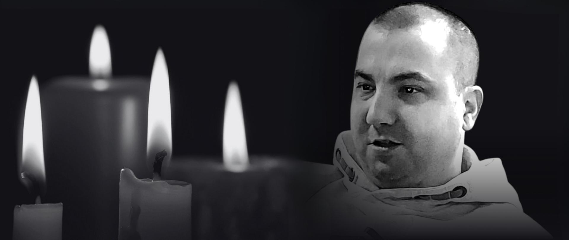 Zdjęcie mężczyzny, obok świece.