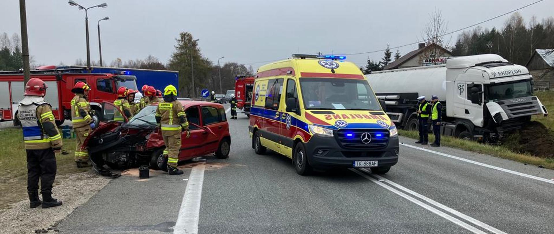 Wypadek na drodze krajowej 74 w miejscowości Barak