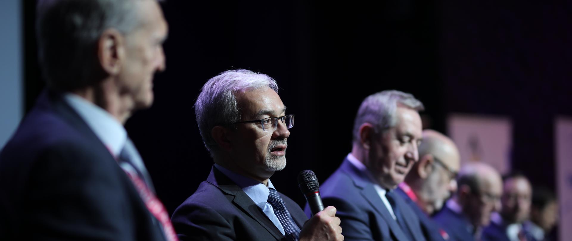 Minister Jerzy Kwieciński w Toruniu