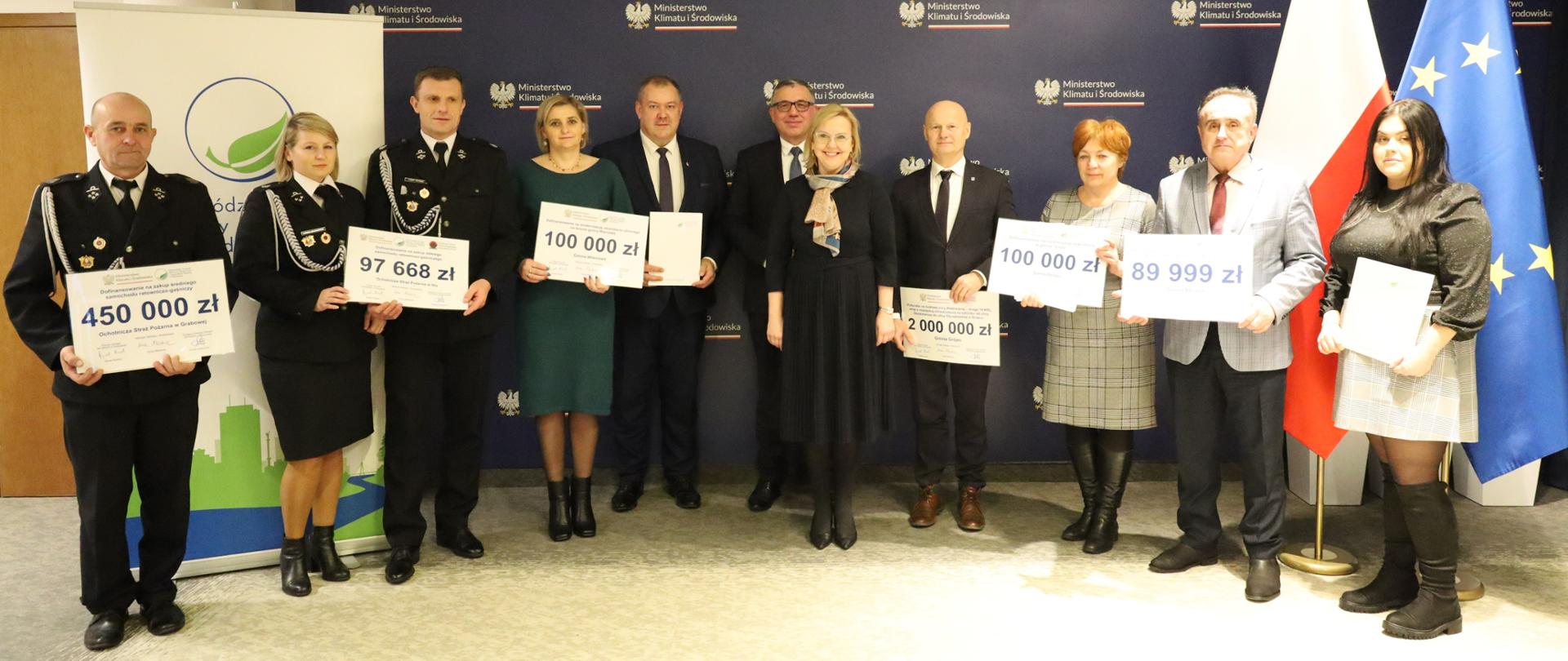 Podpisanie umów na dotacje z WFOŚIGW w Warszawie dla mazowieckich samorządów i jednostek OSP 