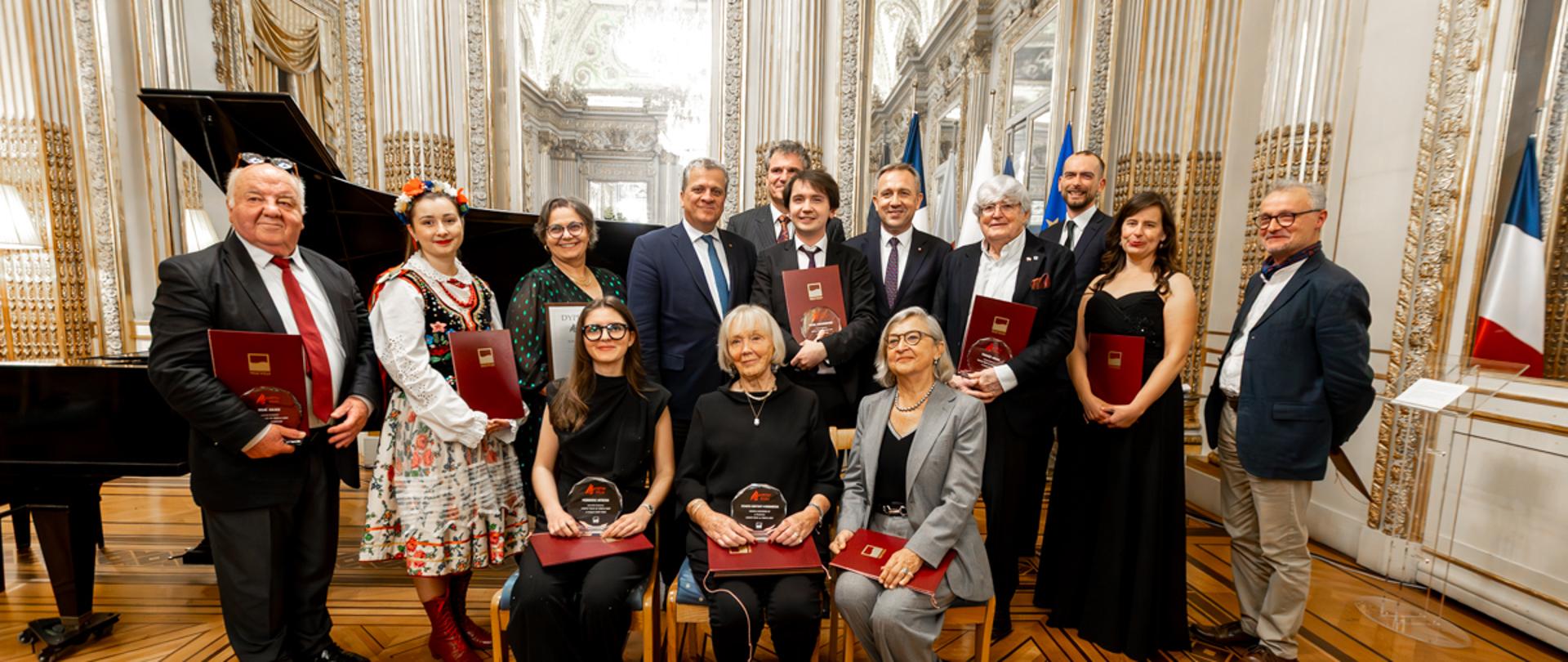 Cérémonie de remise des statuettes du concours « Wybitny Polak » (Polonais éminent) 2025 en France
