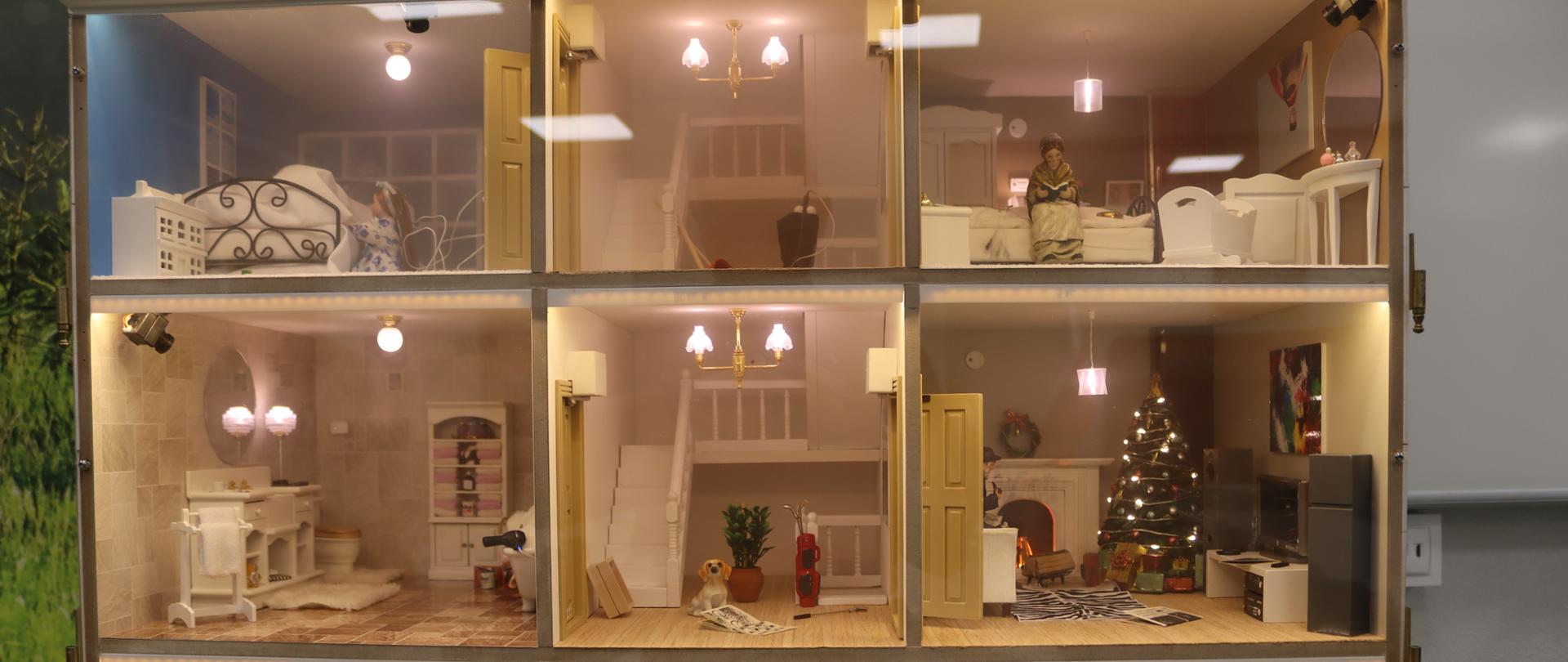 Zdjęcie przedstawia salkę ognik z wyposażeniem