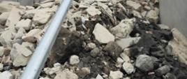 Gruz przewożony w naczepie - wywrotce zatrzymanej do kontroli przez funkcjonariuszy mazowieckiej Inspekcji Transportu Drogowego.