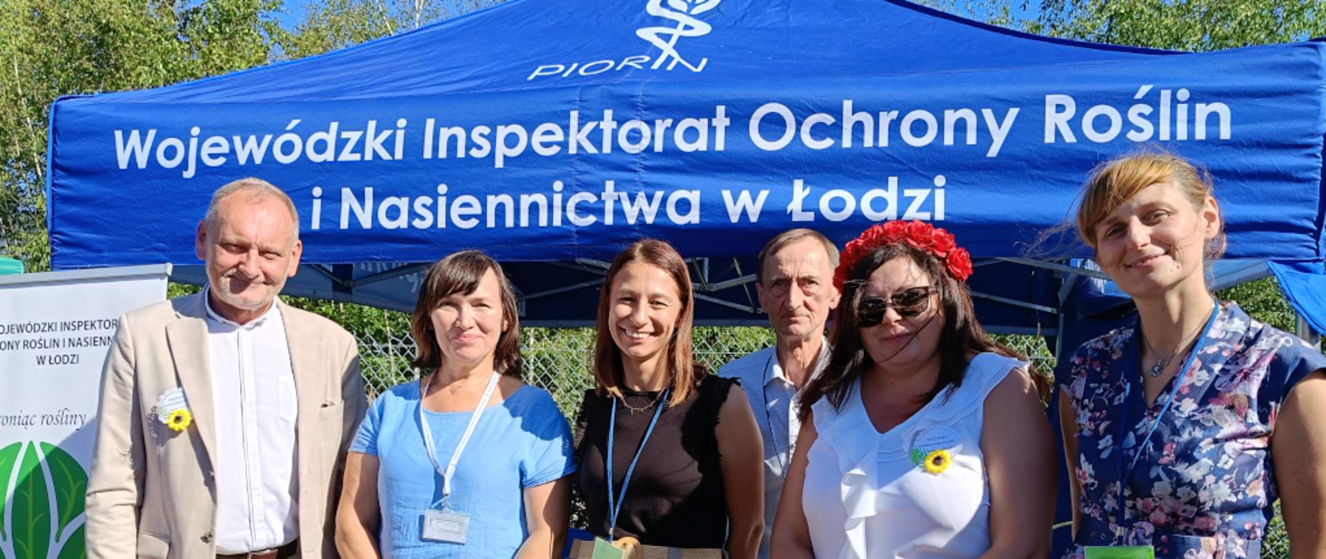 Pan Dyrektor Włodzimierz Małecki wraz z pracownikami Oddziału w Łasku