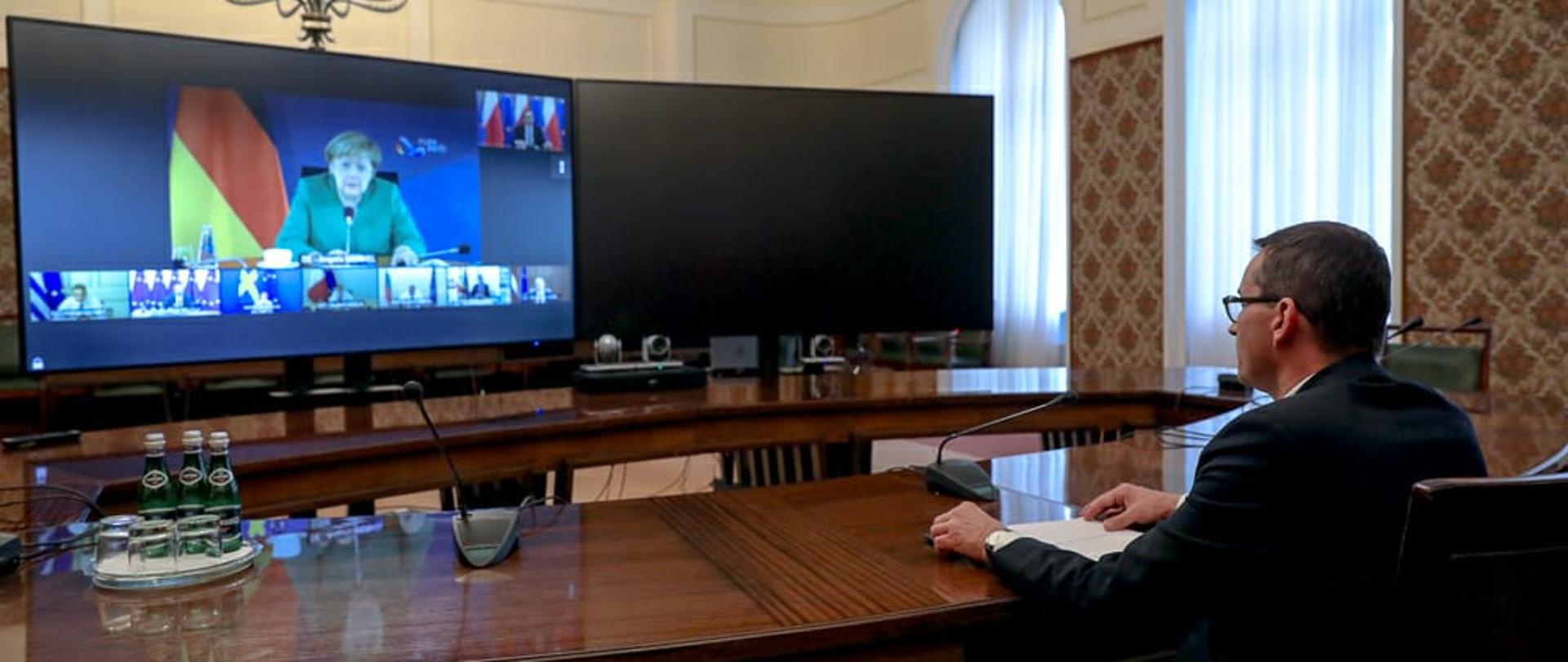 KPRM - wideokonsultacje z grupą liderów