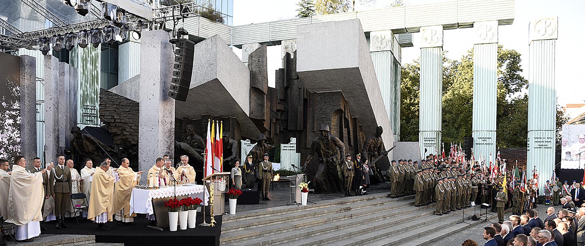 Oddajemy hołd Powstańcom Warszawskim