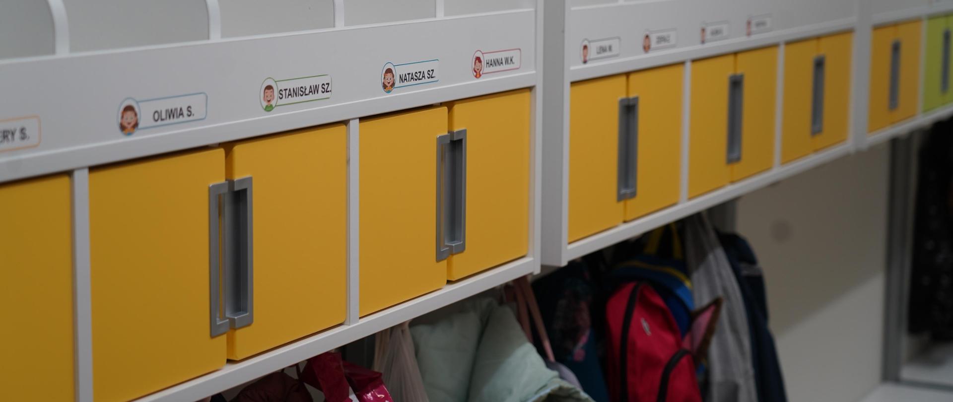 szafki na ubrania w żłobku