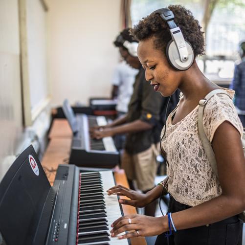 Wyposażenie pracowni muzycznej - Uniwersytet Kenyatta w Nairobi