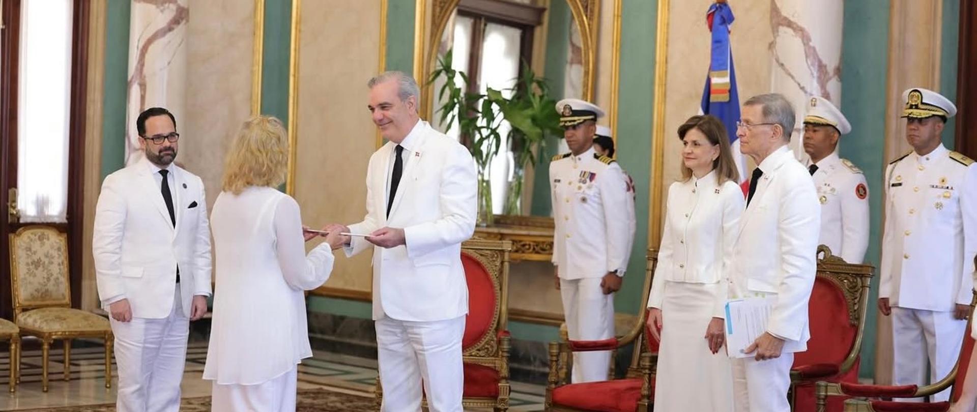 Wręczenie_listów_uwierzytelniających_przez_Panią_Ambasador_Jolantę_Janek