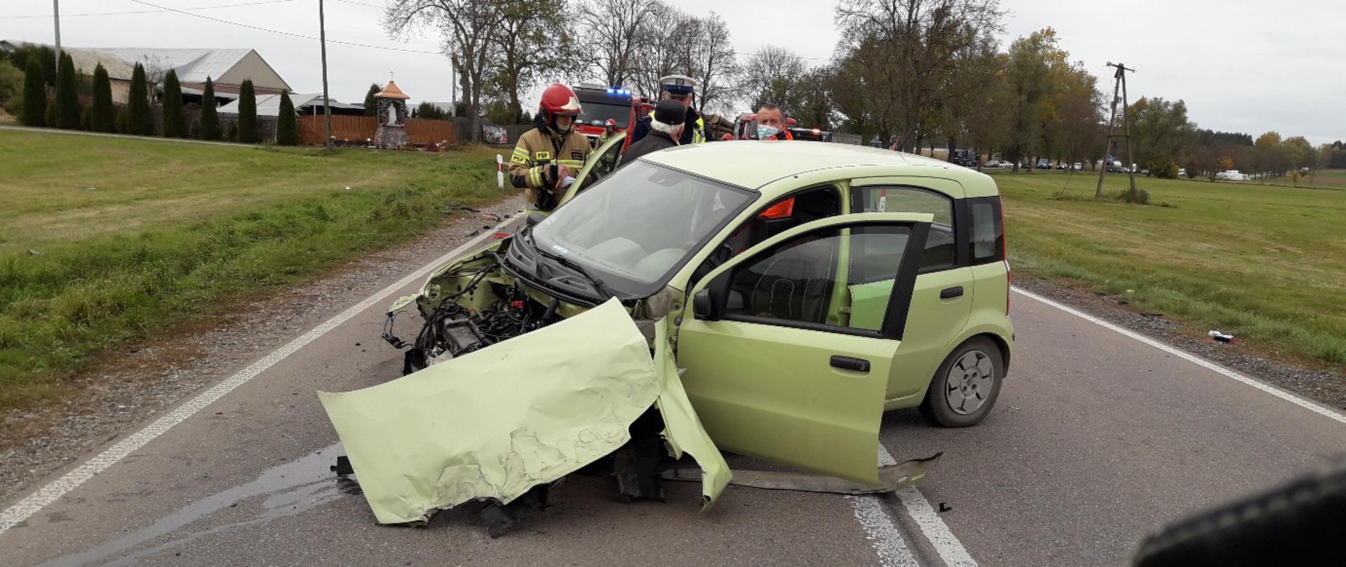 Kolizja dwóch samochodów na drodze krajowej Nr 65.
