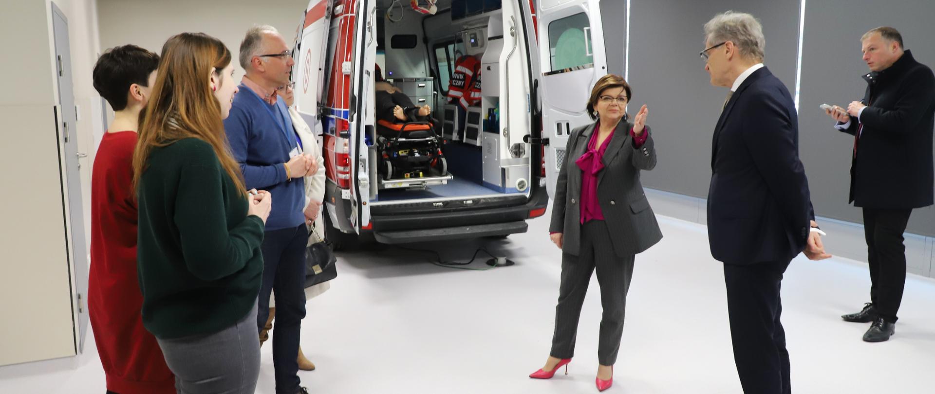 Na zdj. minister zdrowia Izabela Leszczyna i prof. Zbigniew Gaciong, rektor WUM.