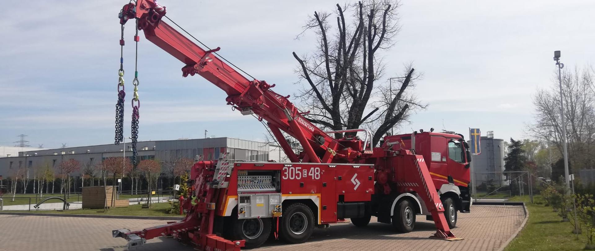 Na zdjęciu samochód ratownictwa technicznego do usuwania skutków kolizji drogowych (z rotatorem)