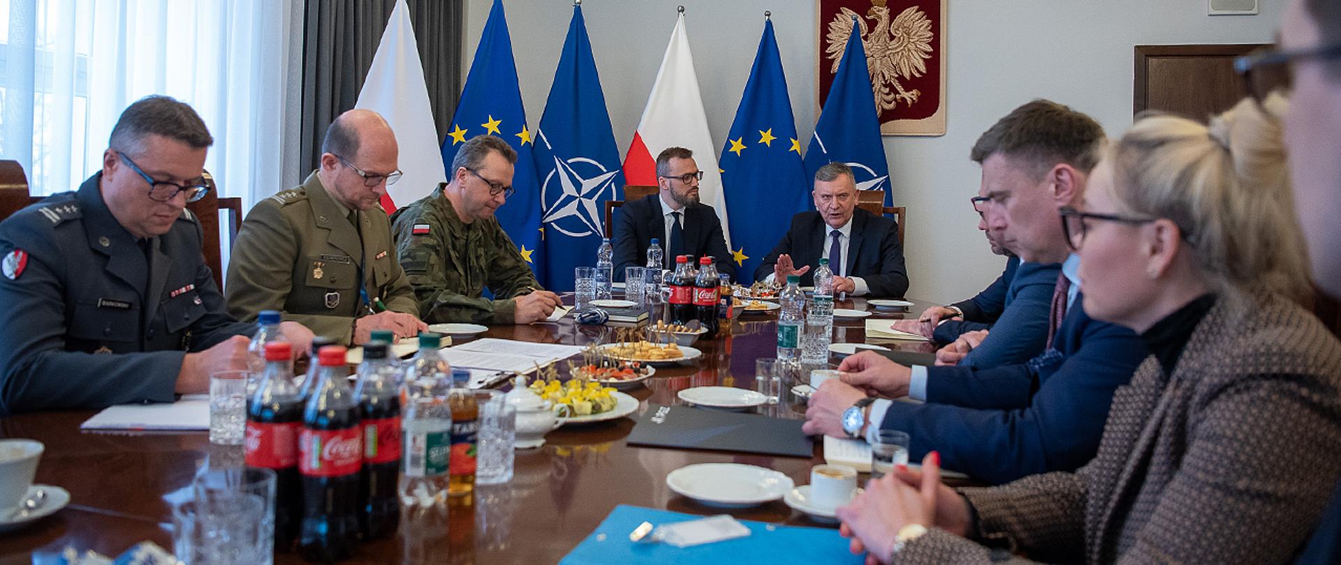 27 marca 2025 roku w Ministerstwie Obrony Narodowej odbyło się spotkanie poświęcone realizacji Paktu dla Bezpieczeństwa Polski – Pomorze Środkowe. Spotkanie poprowadził sekretarz stanu w MON Paweł Bejda.