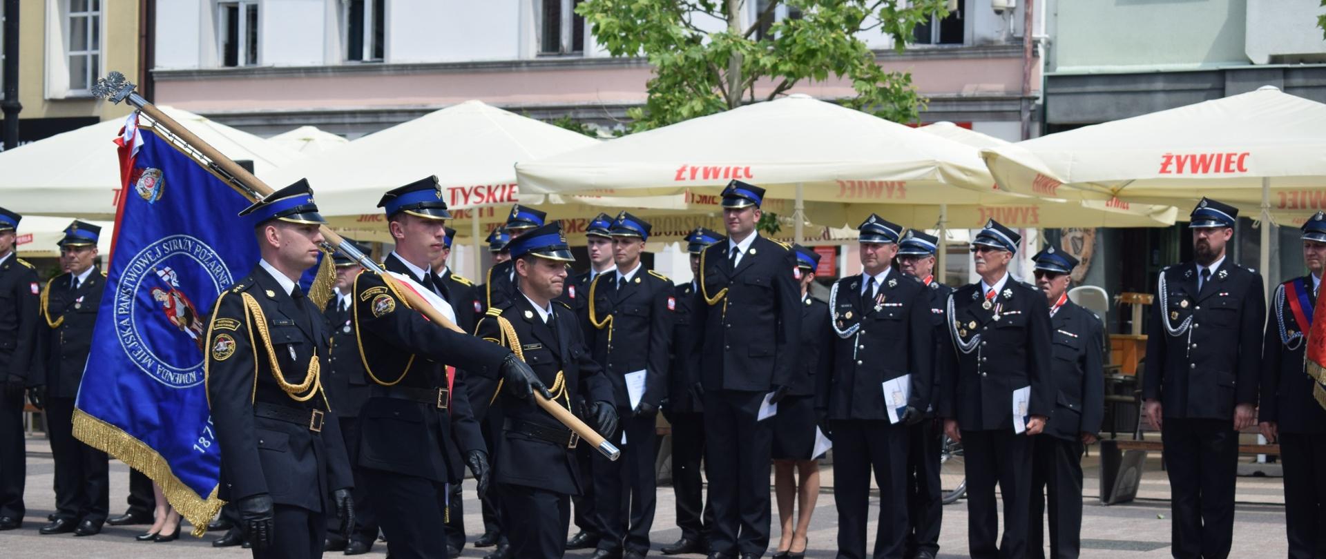 Uroczyste obchody Dnia Strażaka na rybnickim rynku