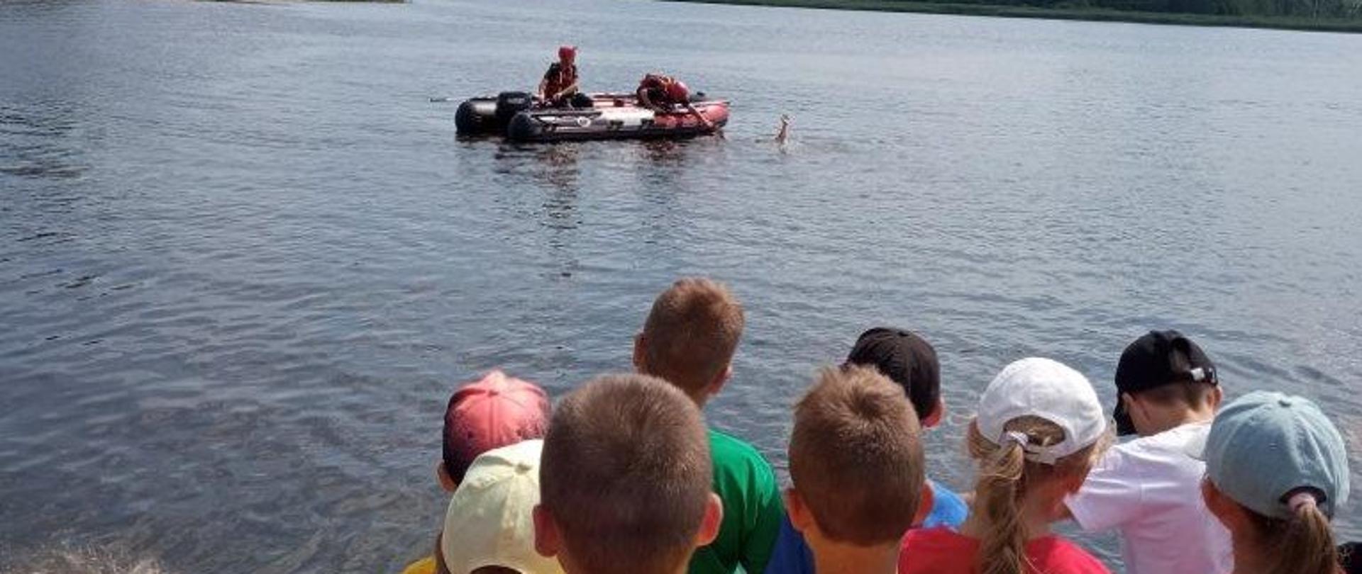 Sokółka - pokaz i pogadanka o bezpieczeństwie nad wodą