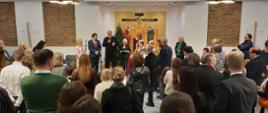 Oko 120 predstavnika poljskih zajednica i Poljaka koji žive u Srbiji prisustvovalo je tradicionalnom božićnom susretu koji je organizovala Ambasada Republike Poljske u Beogradu.
