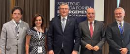 Przewodniczącym parlamentarnej Komisji ds. Europy i Spraw Zagranicznych Igli Hasanim