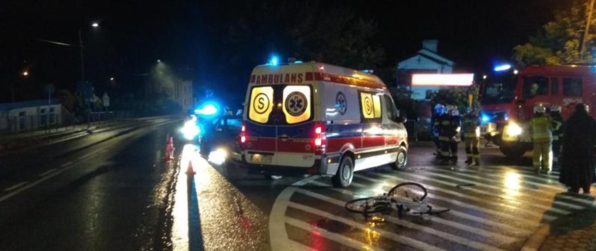 Działania ratownicze podczas zdarzenia w miejscowości Staszów ul. Krakowska