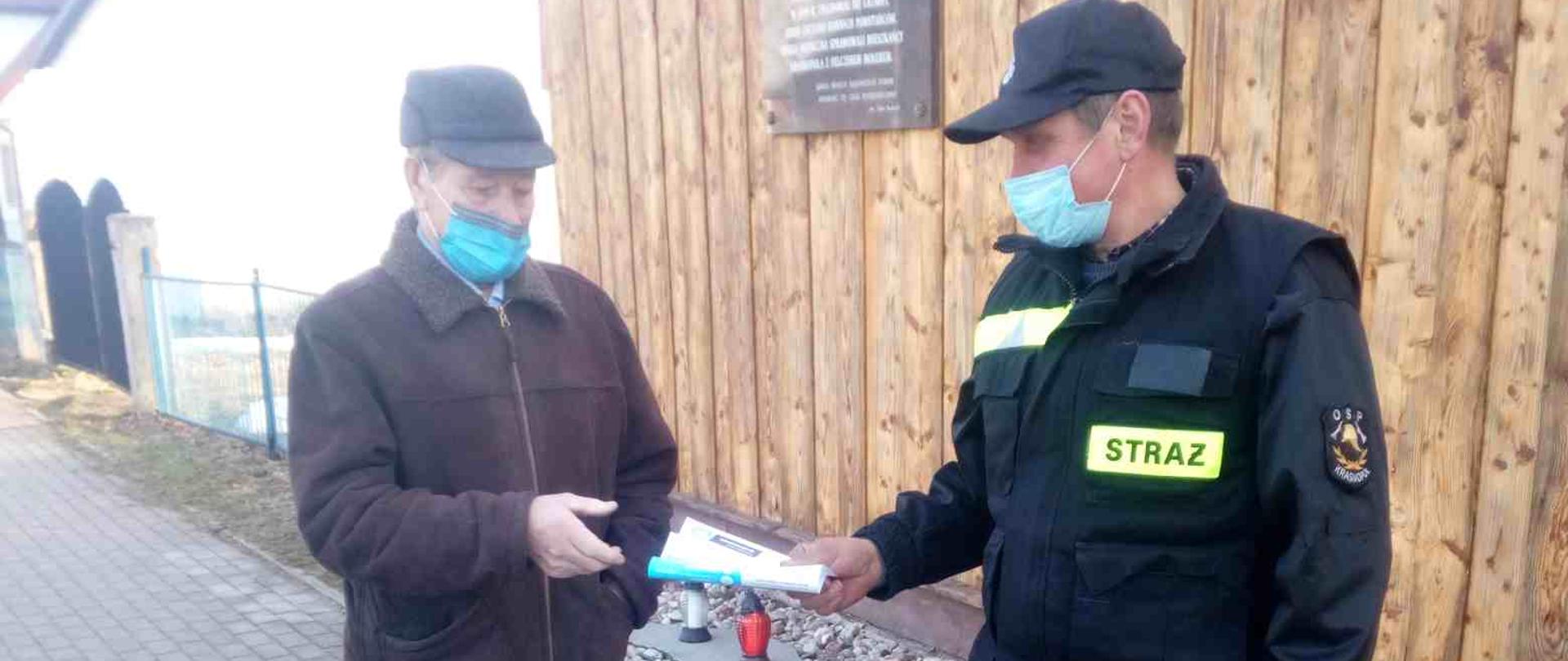 Dystrybucja ulotek informacyjnych na temat profilaktyki oraz szczepień przeciw COVID-19