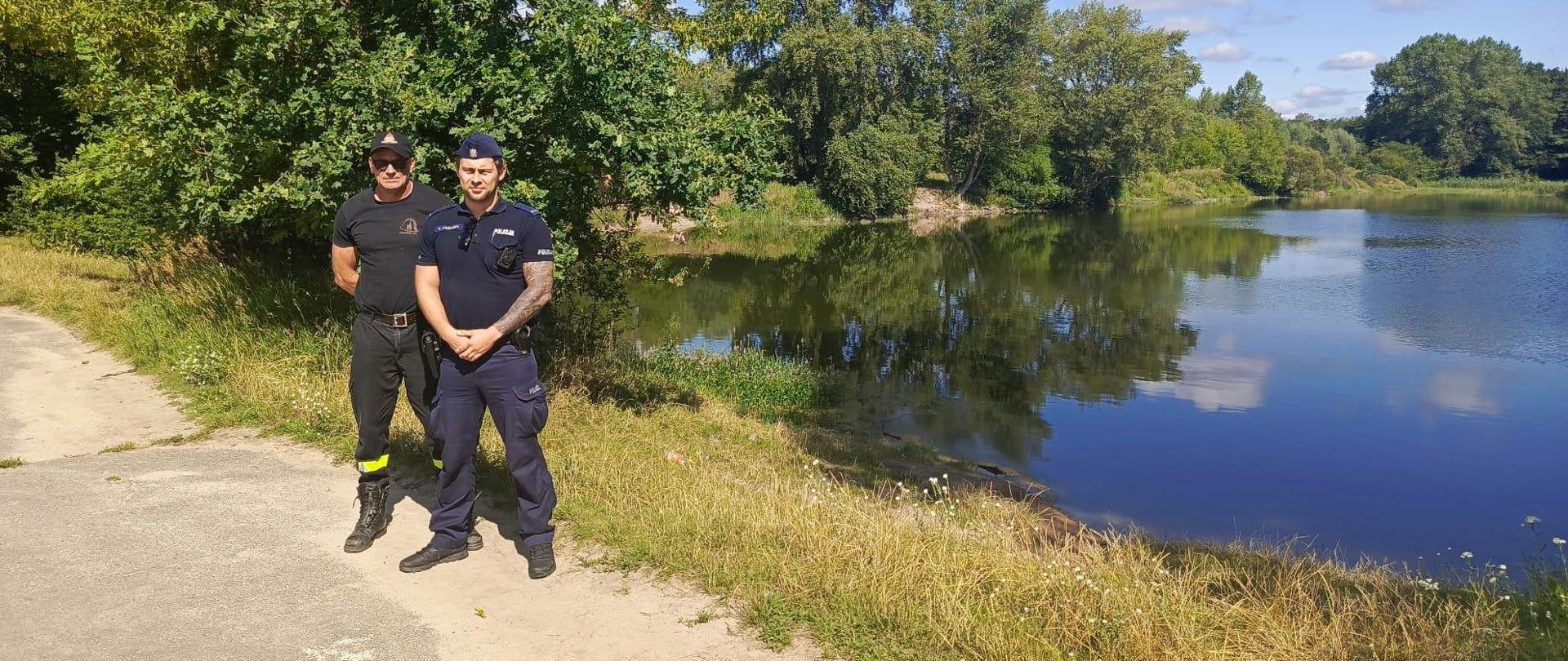 wspólny patrol strażaków i policjantów