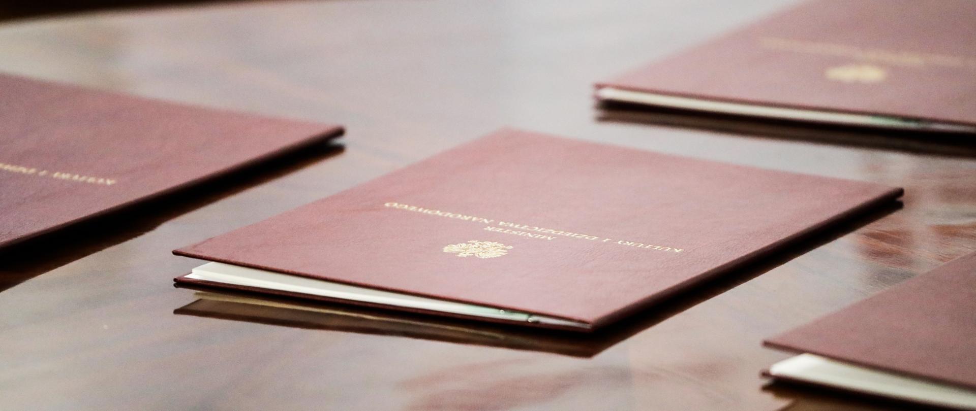 Teczki MKiDN fot. Danuta Matloch